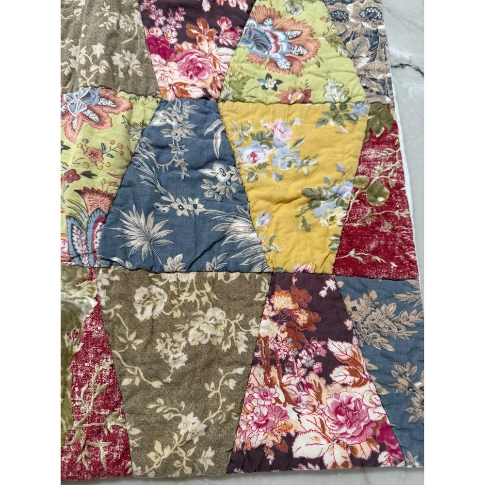 LinenSource Vintage Quilted Patchwork Floral Standard Pillow Sham 100% Cotton